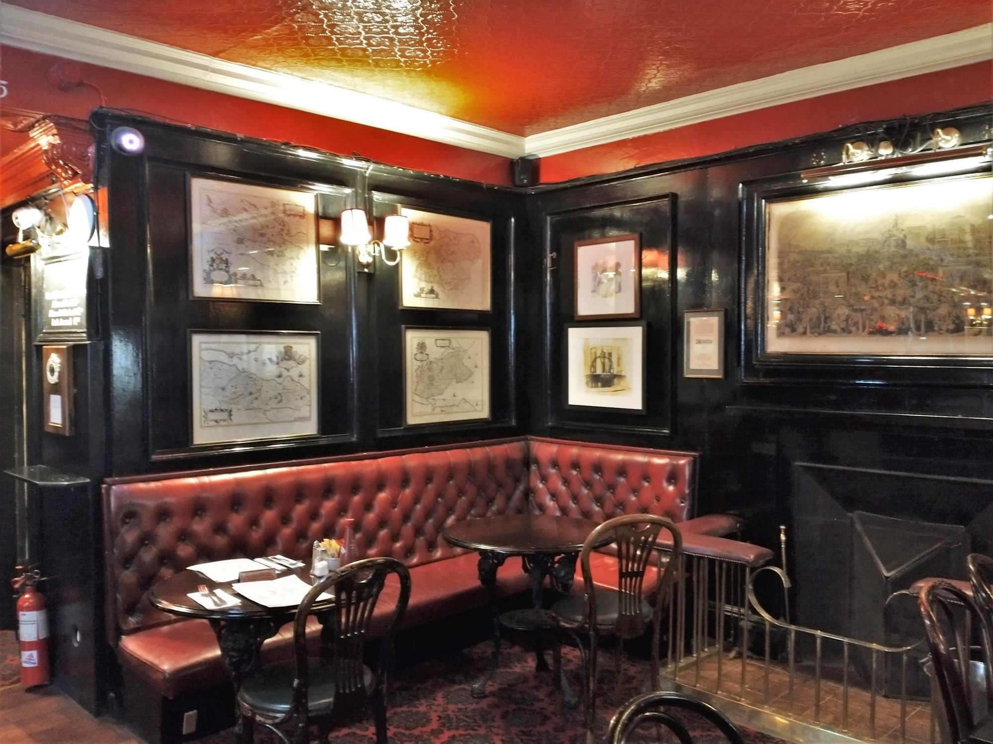 (Pub, Bar). Published on 27-05-2023