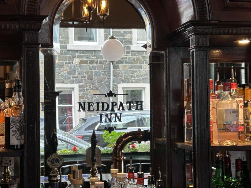 Neidpath Inn, Peebles (Photo: Ron Elder - 30/05/2026). (Bar). Published on 25-08-2026