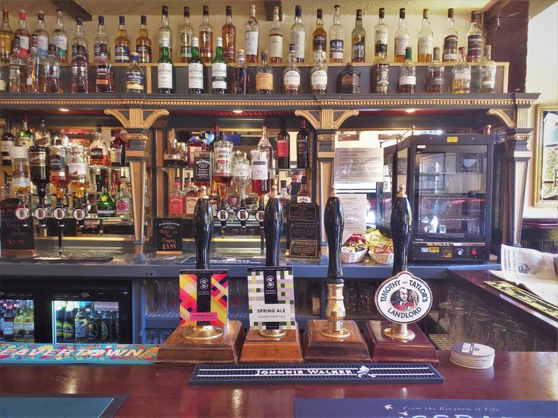 (Pub, Bar). Published on 09-06-2023
