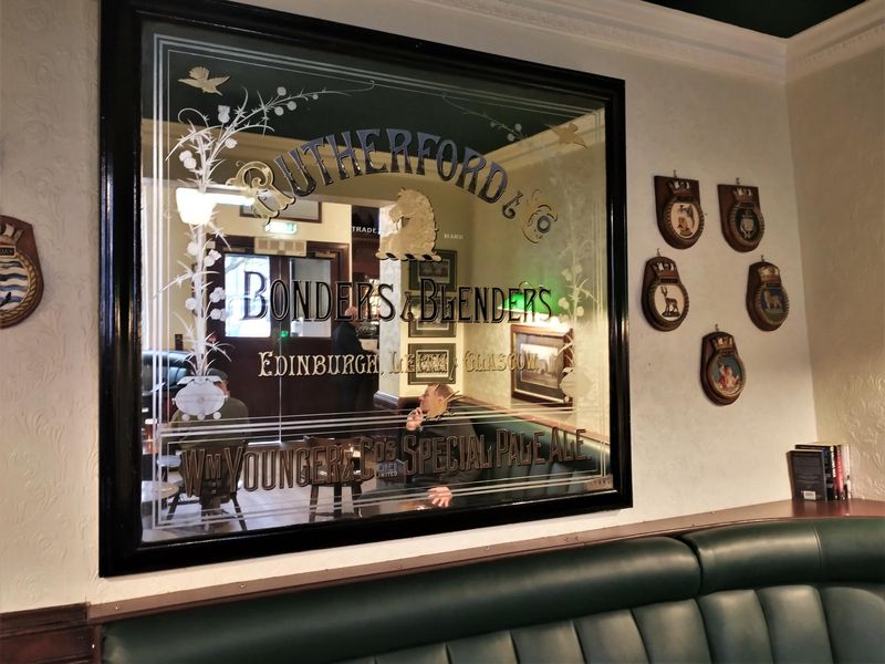 (Pub, Bar). Published on 28-05-2023