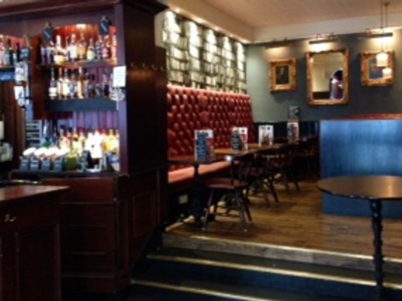 (Pub, Restaurant). Published on 07-12-2013
