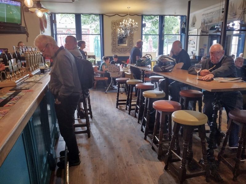 (Pub, Bar). Published on 18-03-2024 