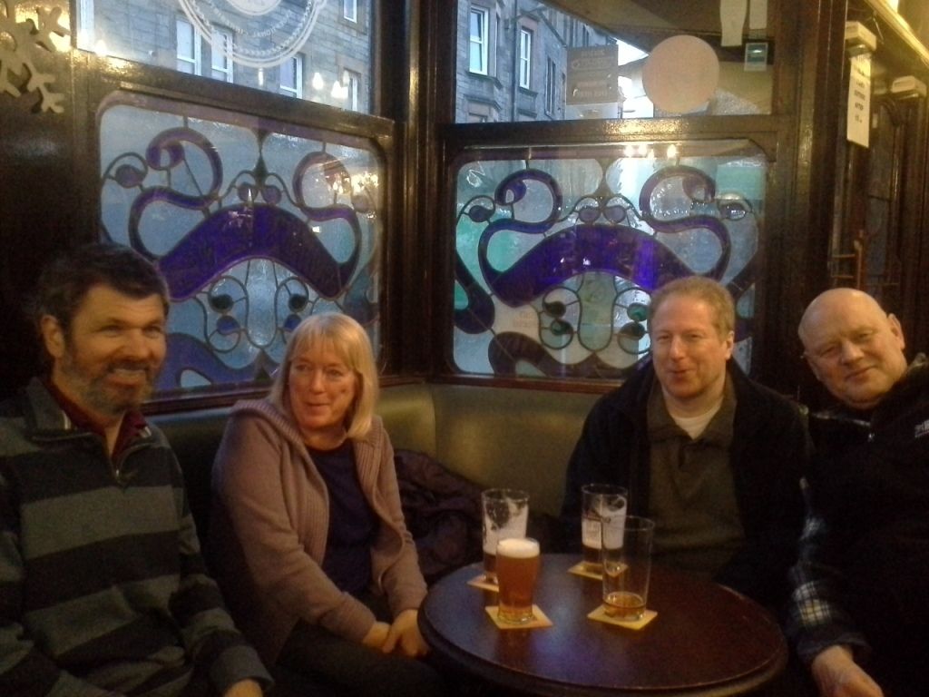 (Pub, Bar). Published on 15-12-2013