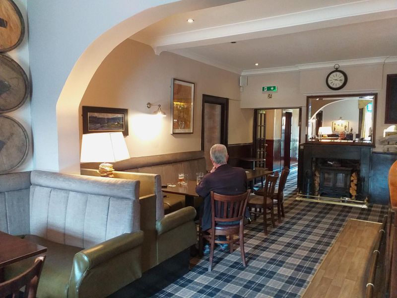 (Pub, Bar). Published on 18-03-2024
