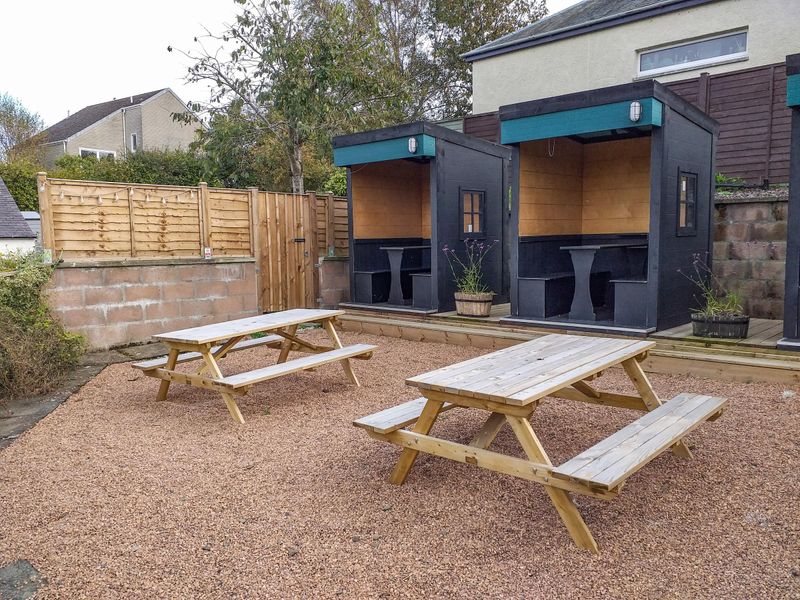 (Pub, Garden). Published on 31-10-2024 