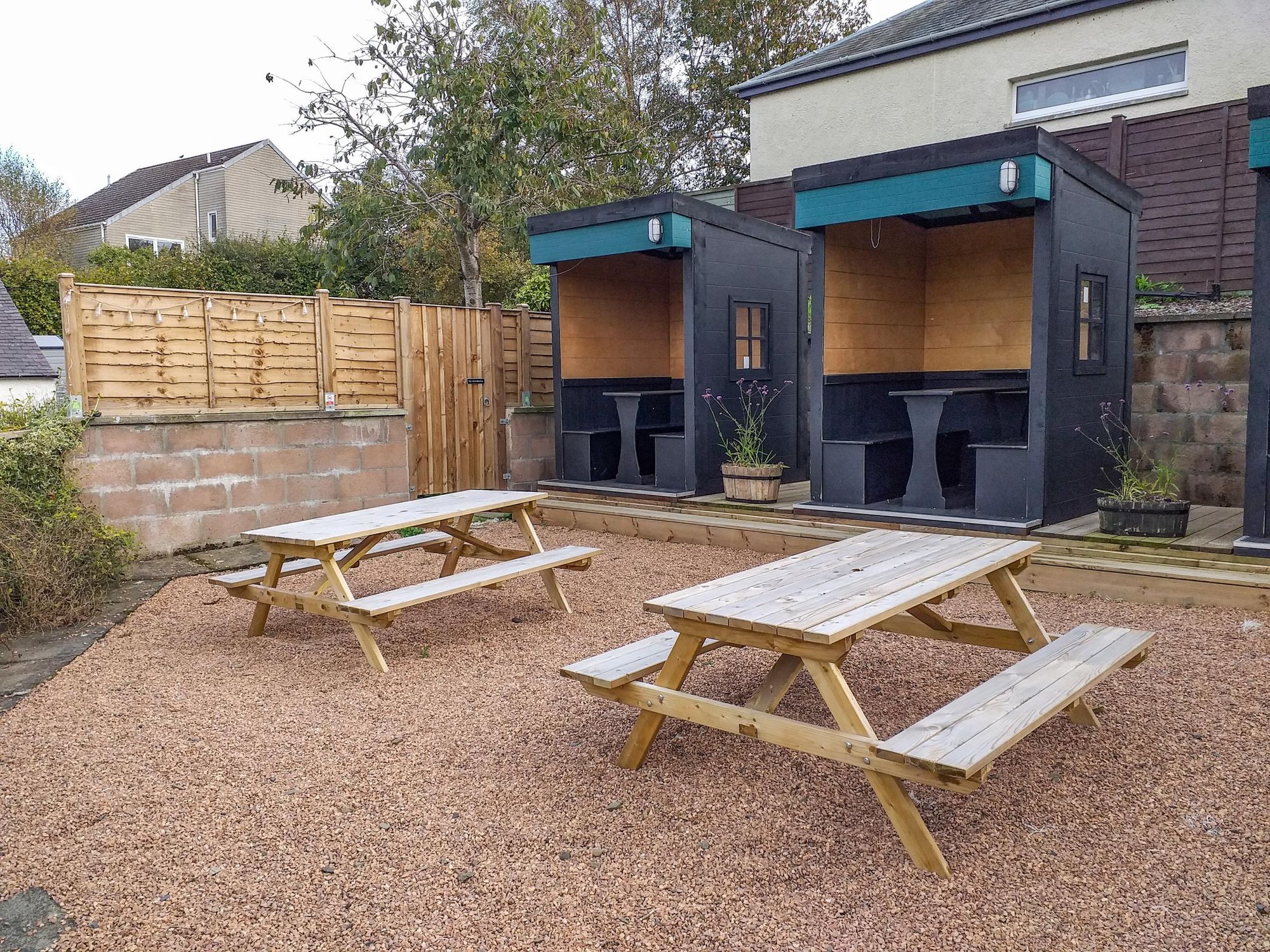 (Pub, Garden). Published on 31-10-2024