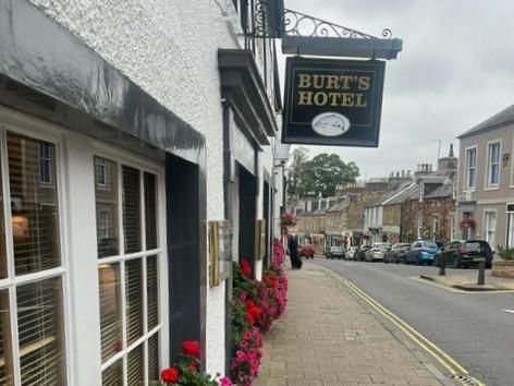 (Pub, Sign). Published on 23-09-2024