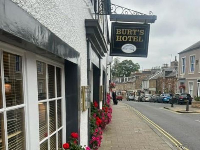 (Pub, Sign). Published on 23-09-2024
