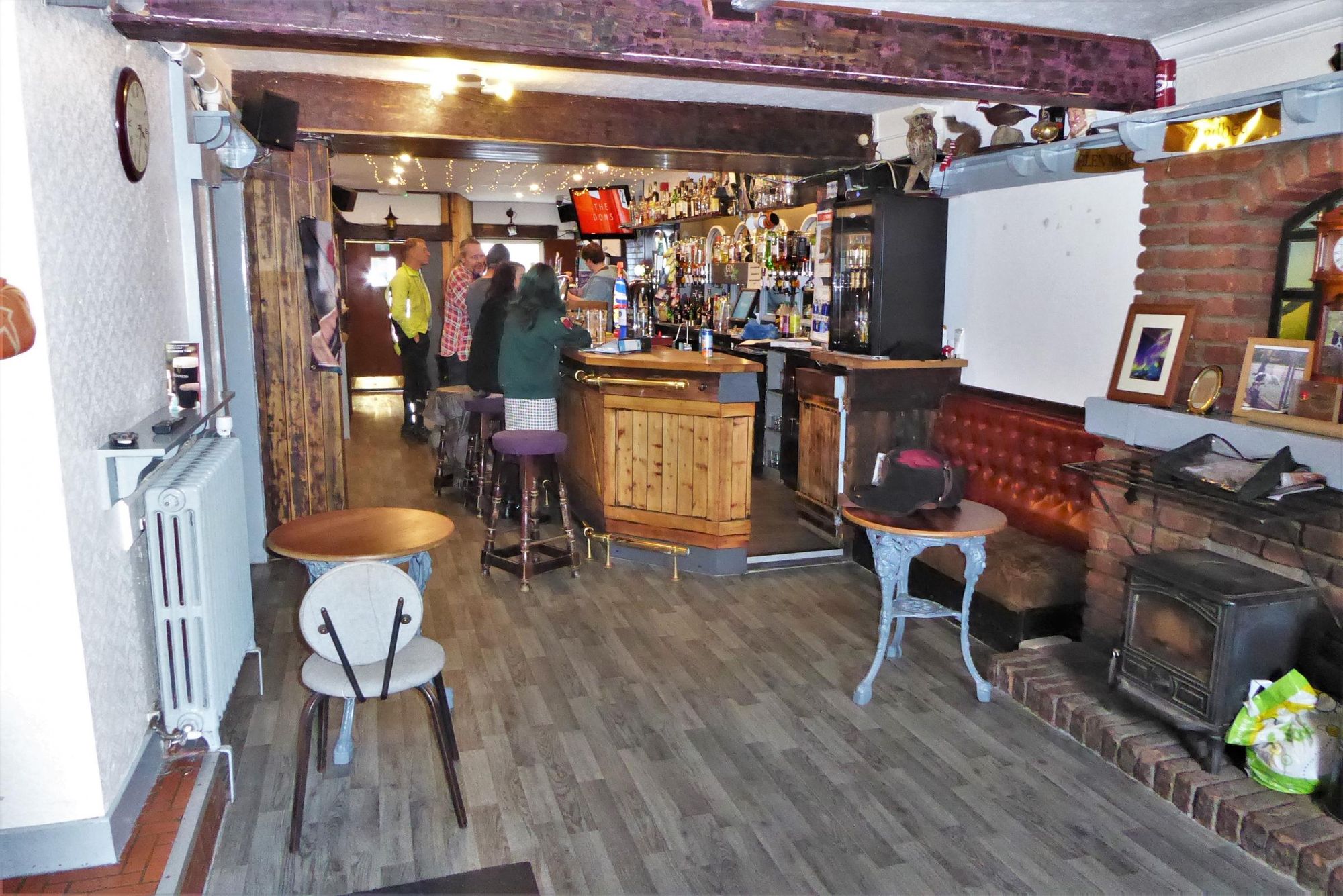 (Pub, Bar). Published on 01-10-2019
