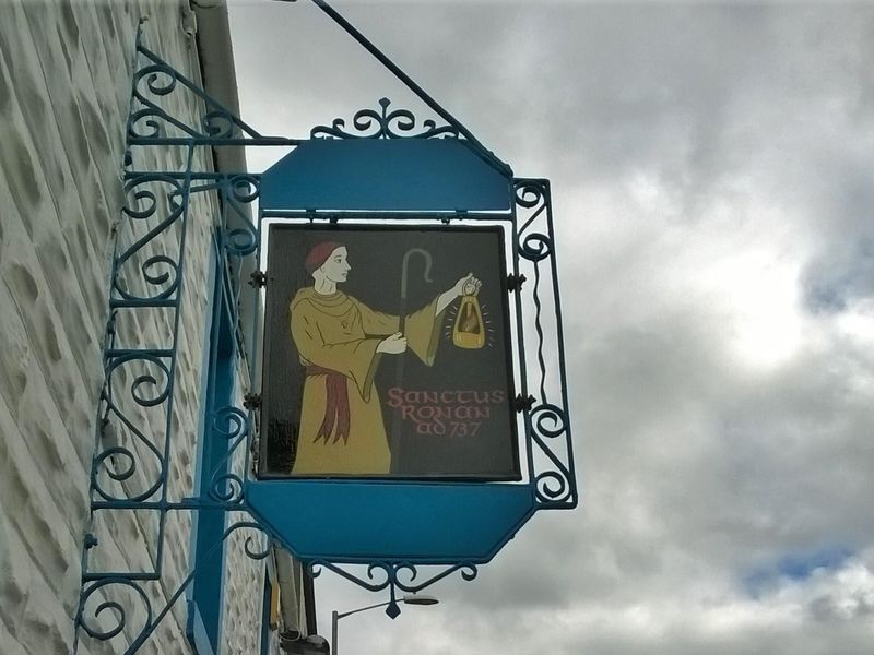 (Pub, Sign). Published on 13-01-2017