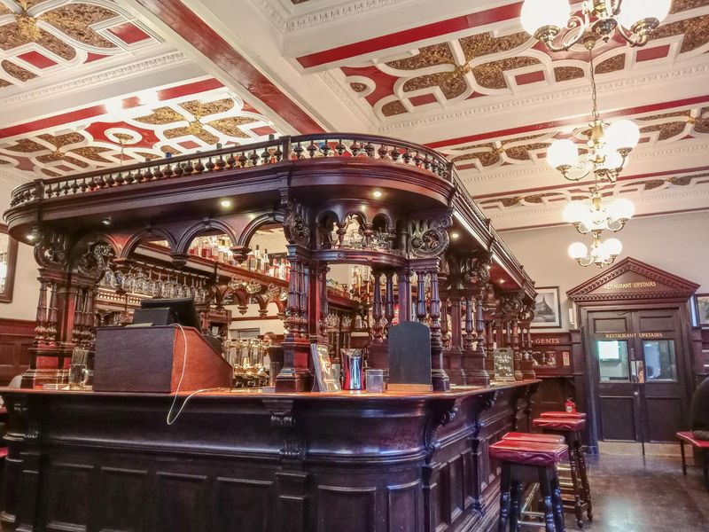 (Pub, Bar). Published on 19-01-2025