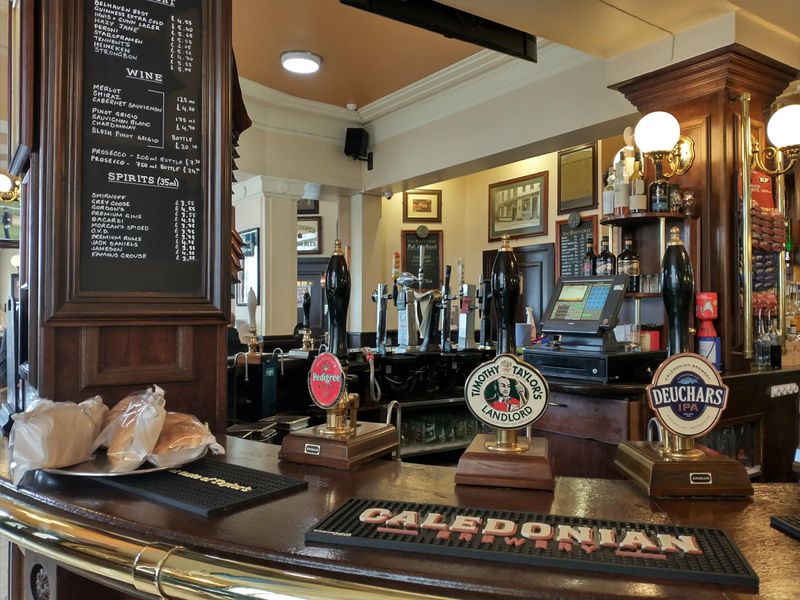 (Pub, Bar). Published on 27-05-2023