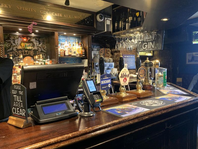 (Pub, Bar). Published on 26-05-2024 
