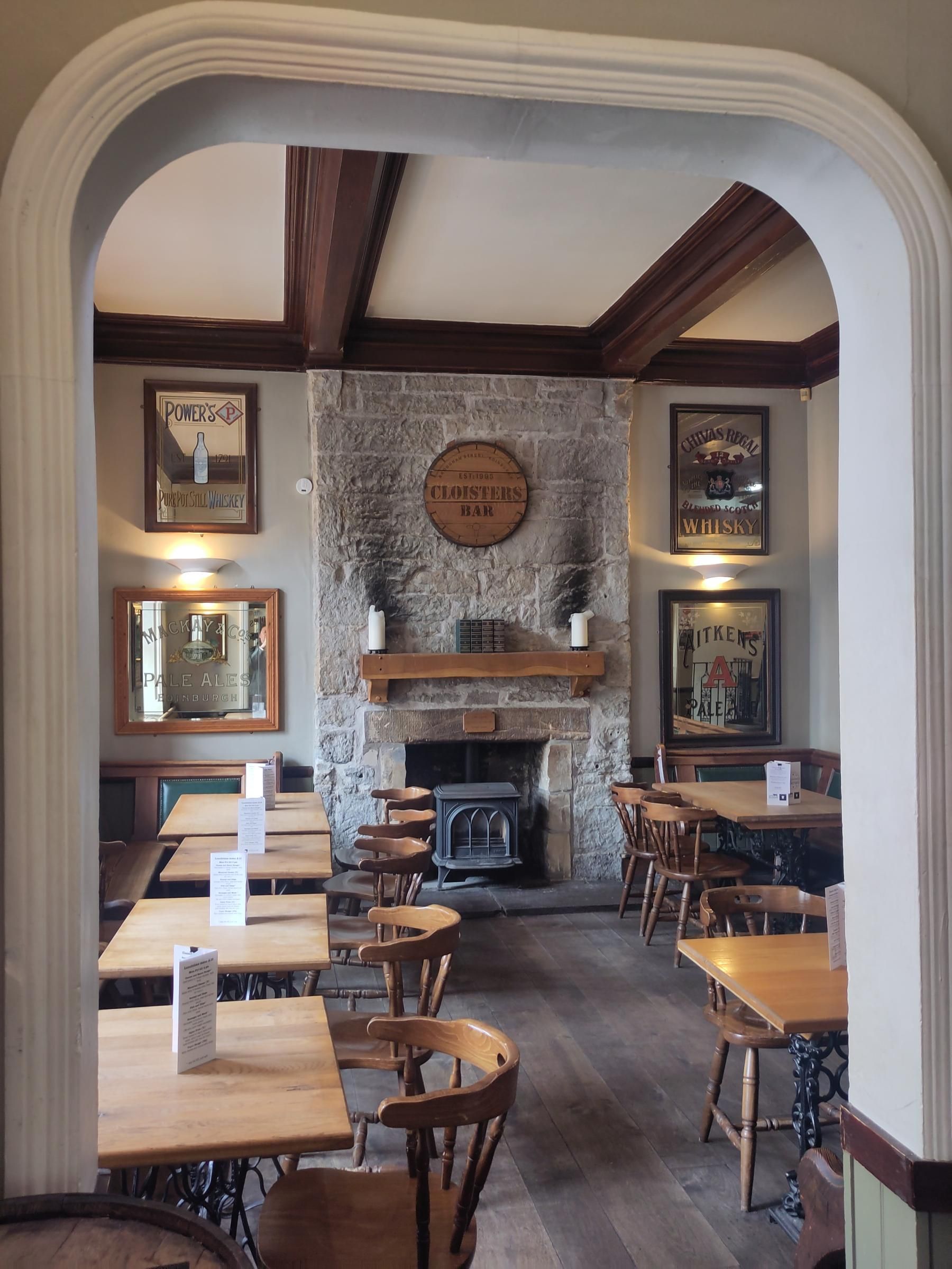 Cloisters Bar, Edinburgh (Photo: Cathrine Hertz - 16/06/2026). Published on 25-08-2026