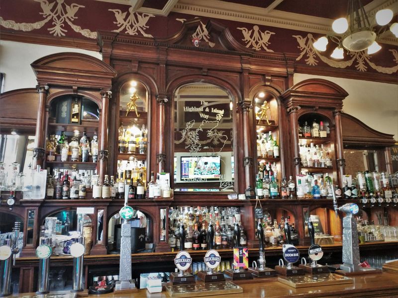 (Pub, Bar). Published on 09-06-2023