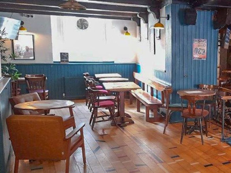 (Pub, Bar). Published on 05-01-2025