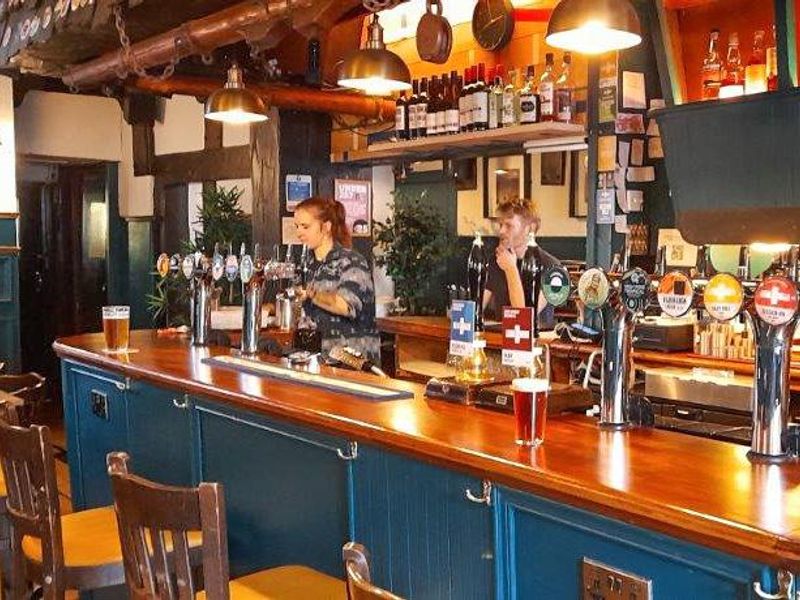 (Pub, Bar). Published on 05-01-2025