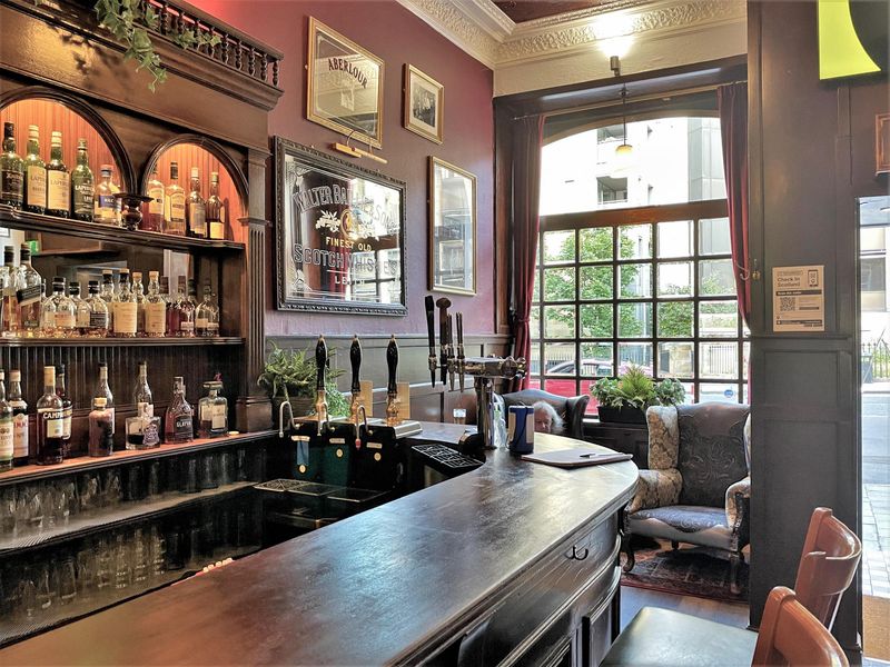 (Pub, Bar). Published on 05-09-2021 