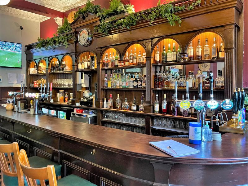 (Pub, Bar). Published on 05-09-2021 