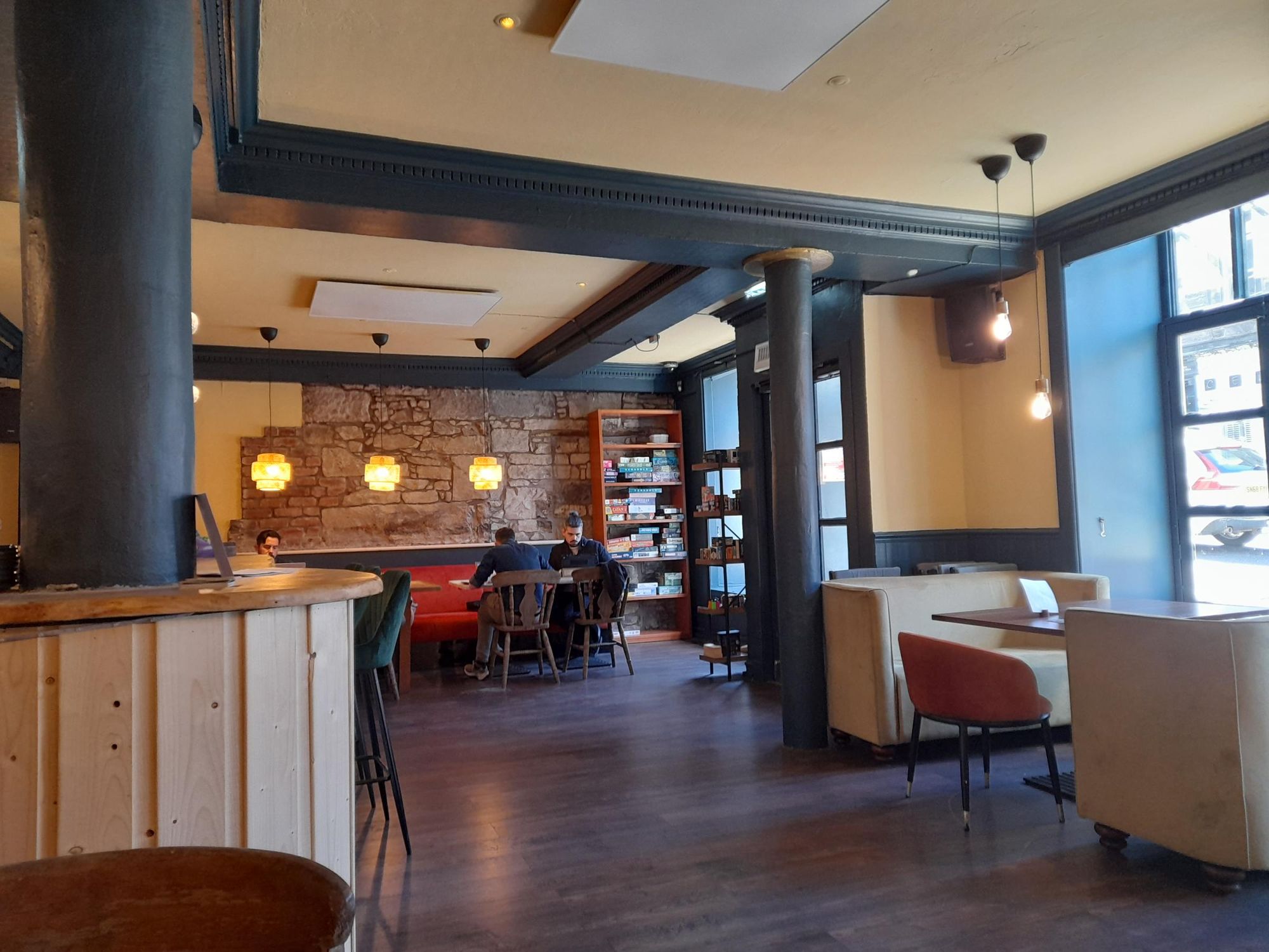 (Pub, Bar). Published on 10-05-2026