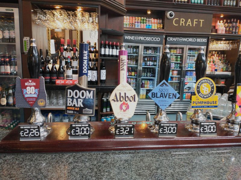 (Pub, Bar). Published on 22-10-2023