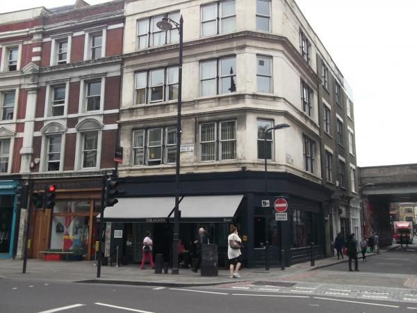 Dragon London E1 taken June 2014. (Pub, External). Published on 08-08-2014