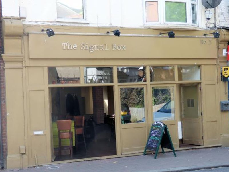 Signal Box London E4 taken August 2014. (Pub, External). Published on 11-08-2014