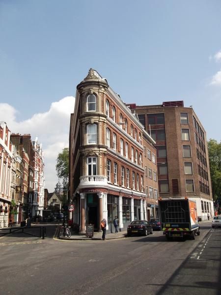 Charterhouse Bar London EC1 taken April 2014. (Pub, External). Published on 08-08-2014