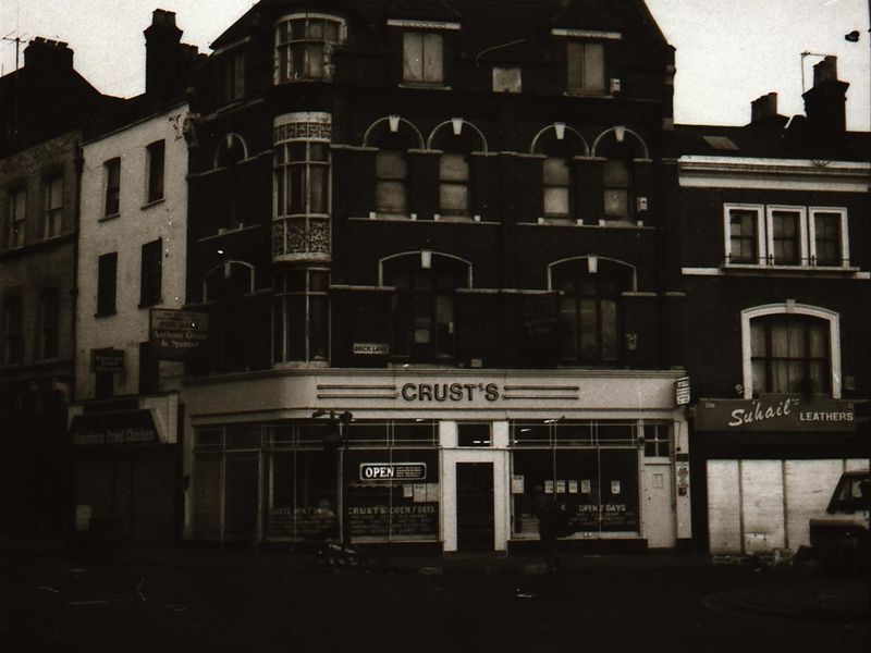 Flowerpot London E2 120 Bethnal Gr Rd taken maybe 1991.jpg. (Pub). Published on 22-02-2018