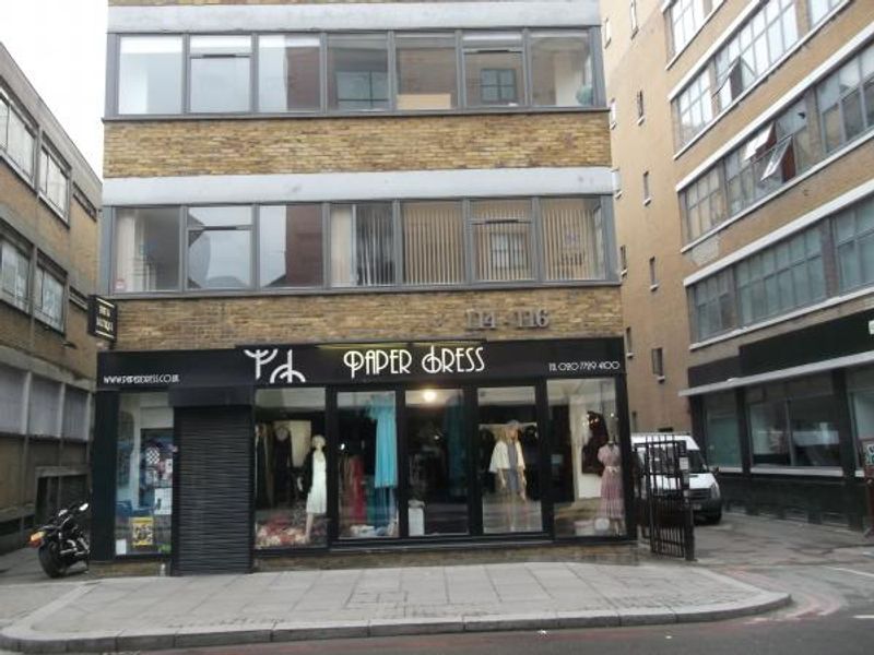 Paper Dress London EC2 taken Oct 2014. (Pub, External, Key). Published on 17-11-2014 