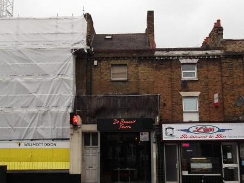 De Beauvoir Tavern London E8 taken April 2015. (Pub, External). Published on 04-05-2015