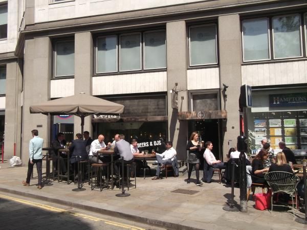Core Bar London EC4 taken May 2016. (Pub). Published on 19-05-2016