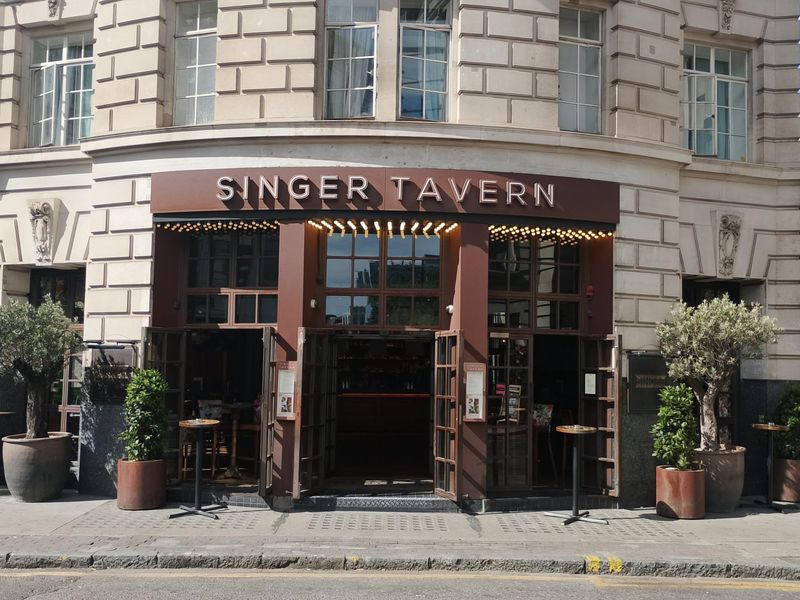 Singer Tavern London EC1Y 20260707. (Pub, Bar, Key). Published on 19-08-2026