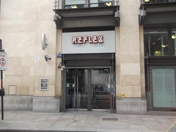 Red Lion-Reflex London EC4 taken August 2015. (Pub, External). Published on 17-08-2015