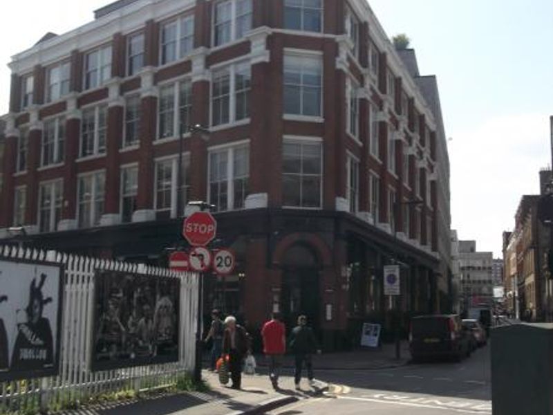 McQueen London EC2 taken May 2016. (Pub). Published on 19-05-2016