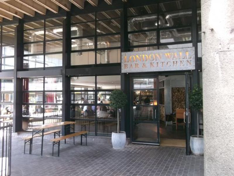 London Wall (Bar & Kitchen) London EC2 taken May 2016. (Pub). Published on 19-05-2016 