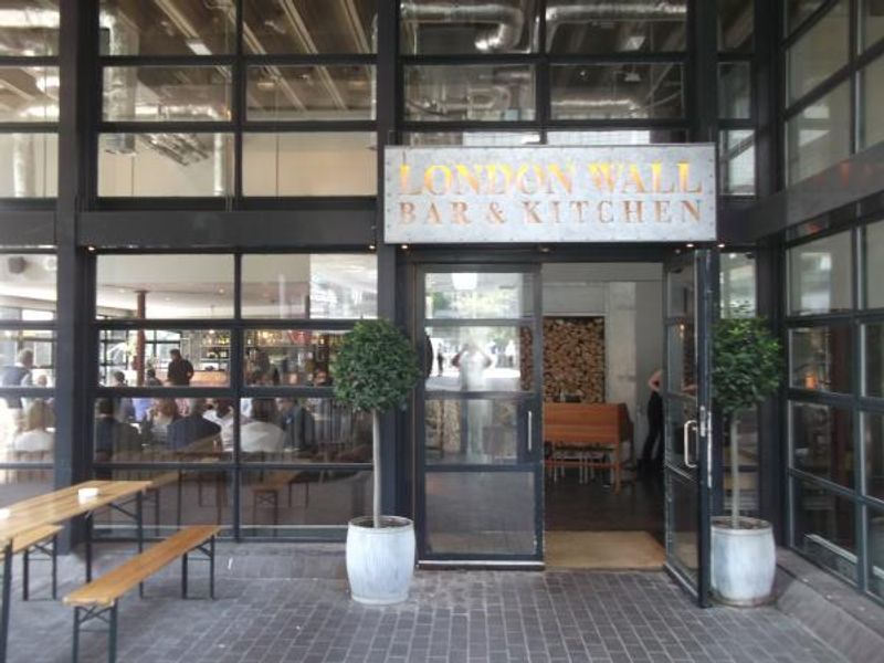 London Wall (Bar & Kitchen) London EC2 taken May 2016. (Pub). Published on 19-05-2016 