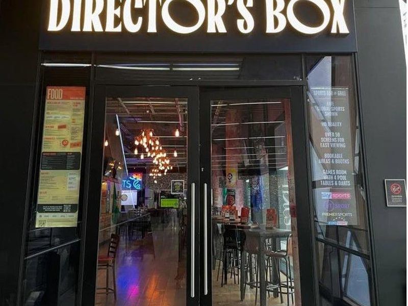 Directors Box London E1420250528R. (Pub, External, Key). Published on 24-12-2025