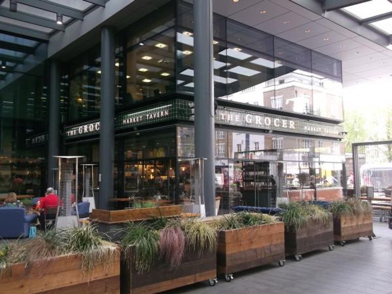 Grocer London E1 taken May 2016. (Pub). Published on 25-05-2016