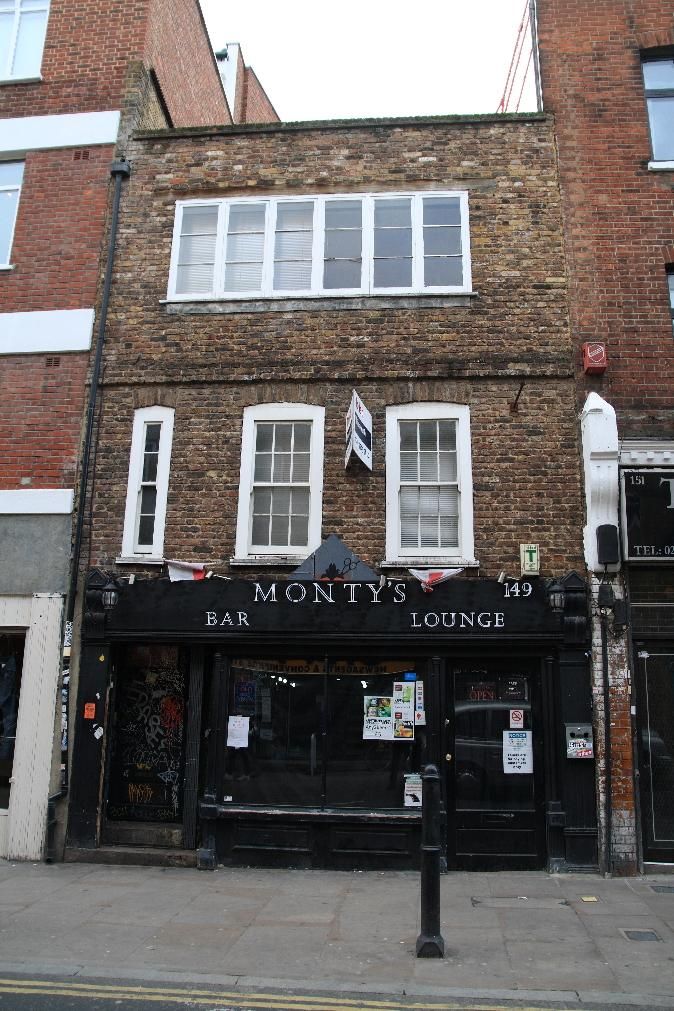 Montys London E1 taken January 2011. (Pub, External). Published on 22-01-2017