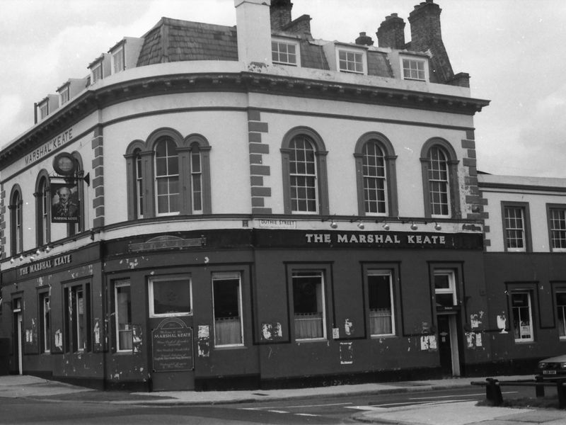 Marshall Keate London E14 taken in 1986. (Pub, External, Key). Published on 15-11-2018