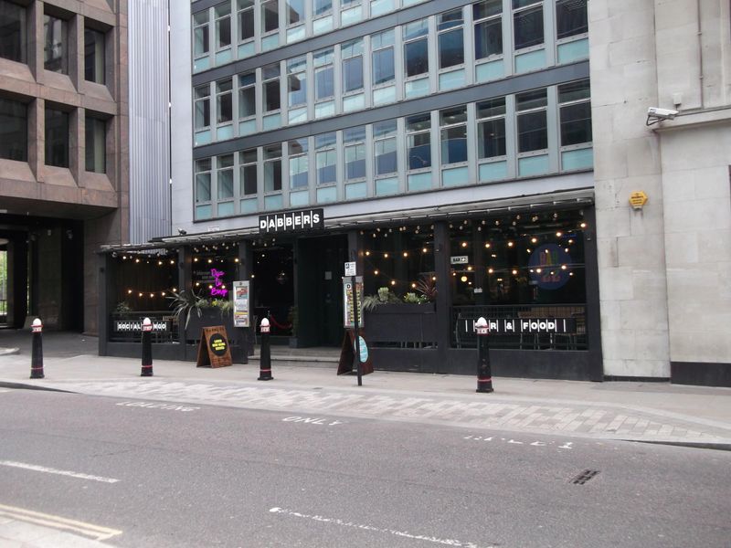 Dabbbers-20220506. London EC3.. (Pub, External). Published on 25-04-2023