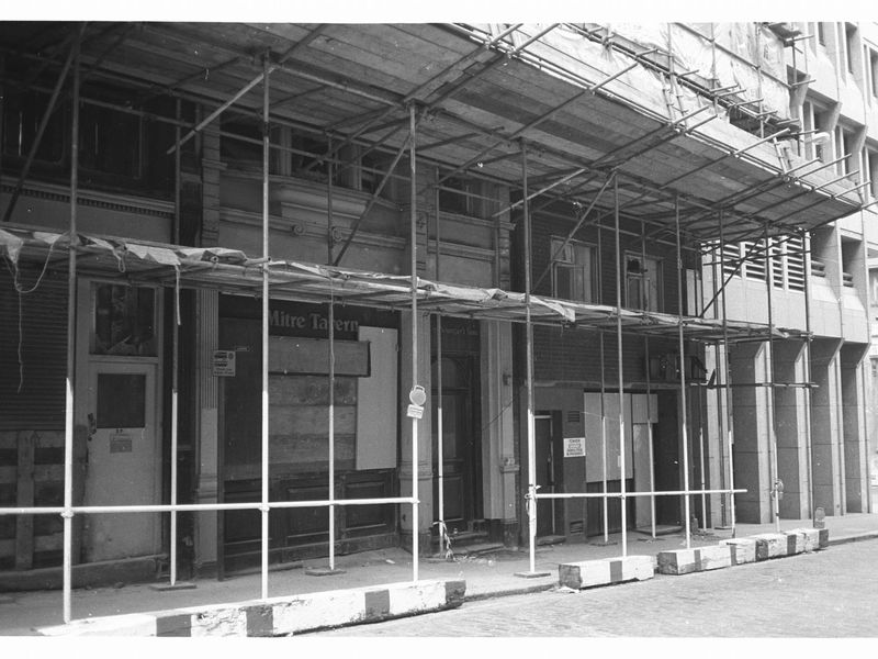 Mitre London EC3 taken in July 1985.. (Pub, External, Key). Published on 12-04-2019 