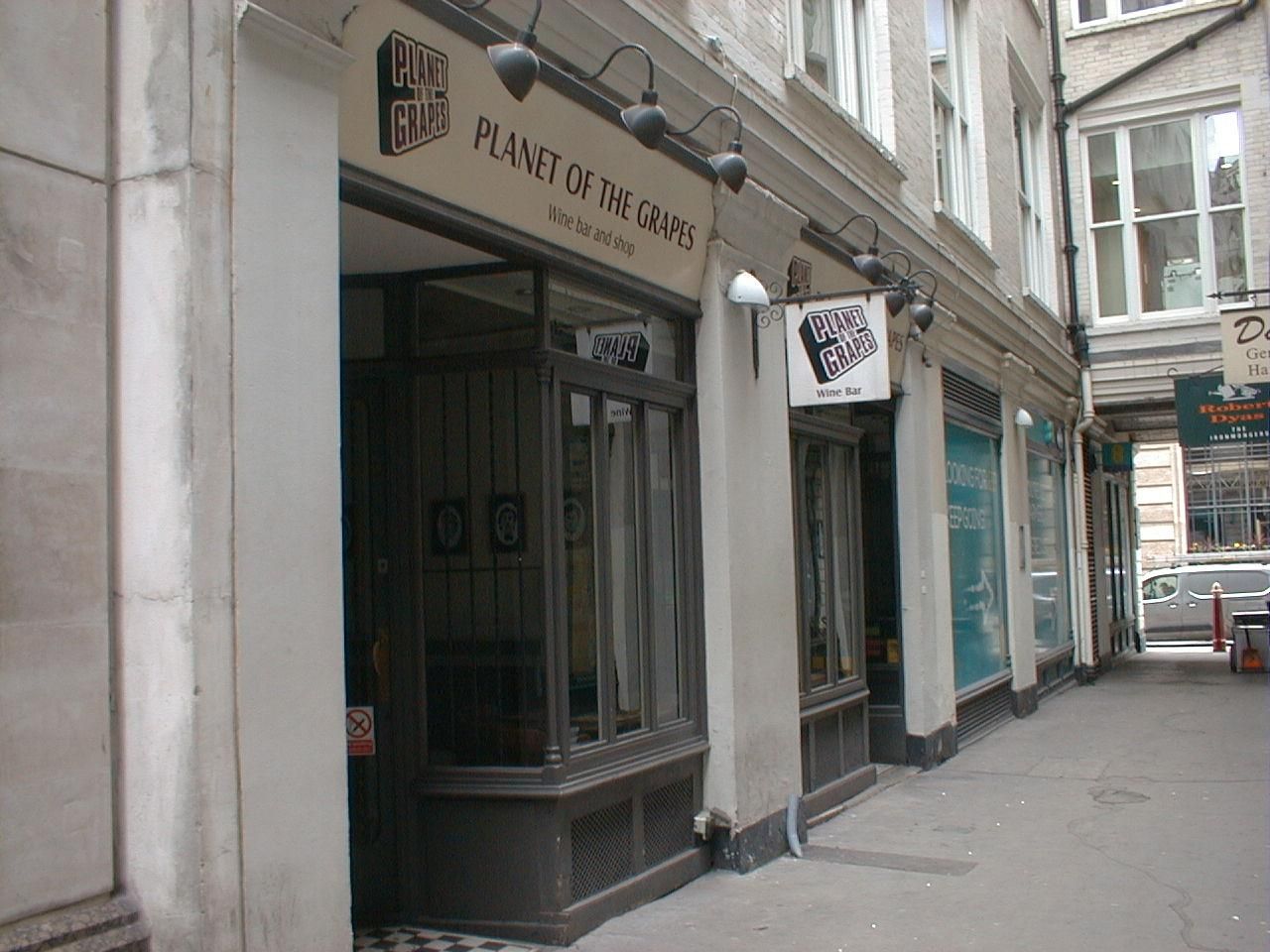 Planet Of The Grapes London EC3V taken 20220228. (Pub). Published on 03-03-2022