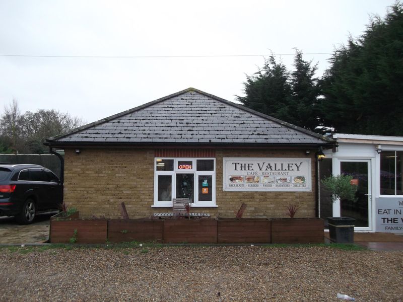 Valley1-London E4-20211228.. (Pub, External). Published on 20-10-2022