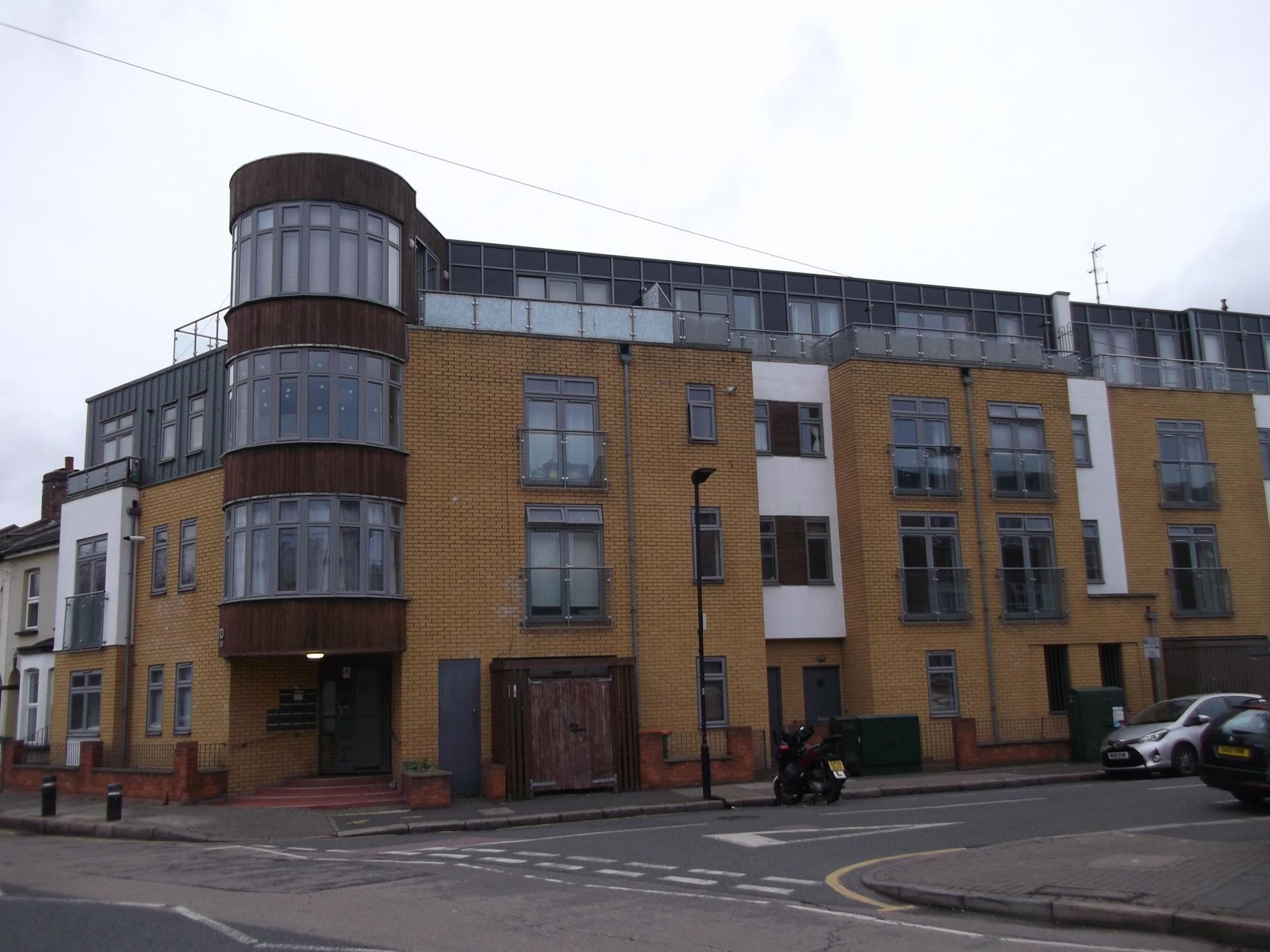 Leyton House Working Mens Club London E15-20220103.. (Pub, External). Published on 08-01-2022