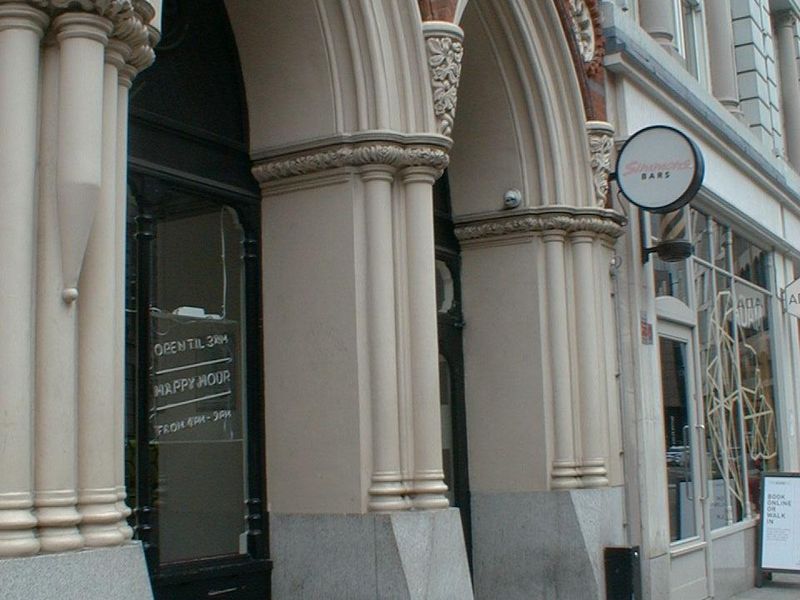 Simmonds Monument London EC3M taken 20220228. (Pub). Published on 03-03-2022