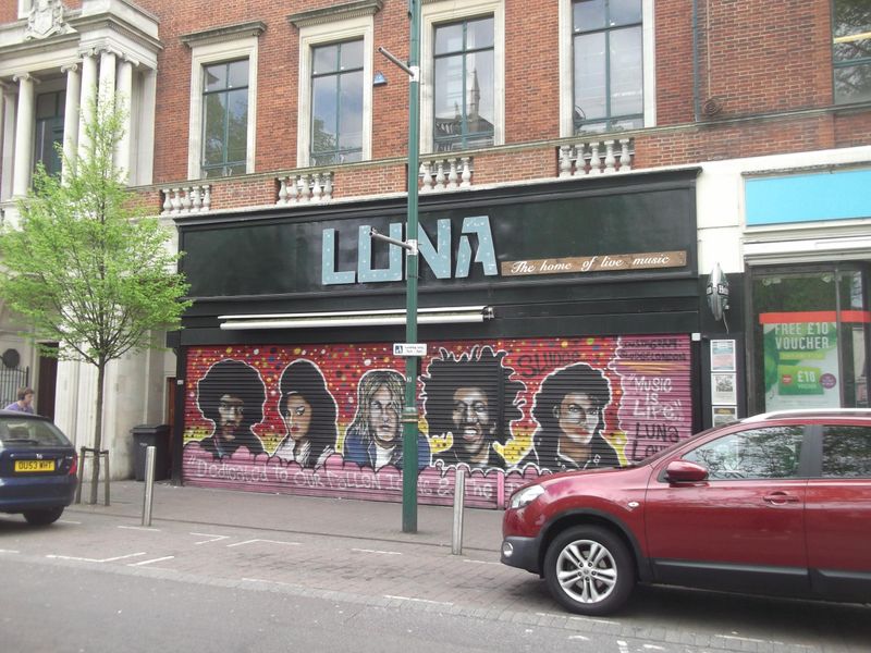 Luna Lounge London E11 taken-2017-06-17.JPG. (Pub, External). Published on 20-02-2020