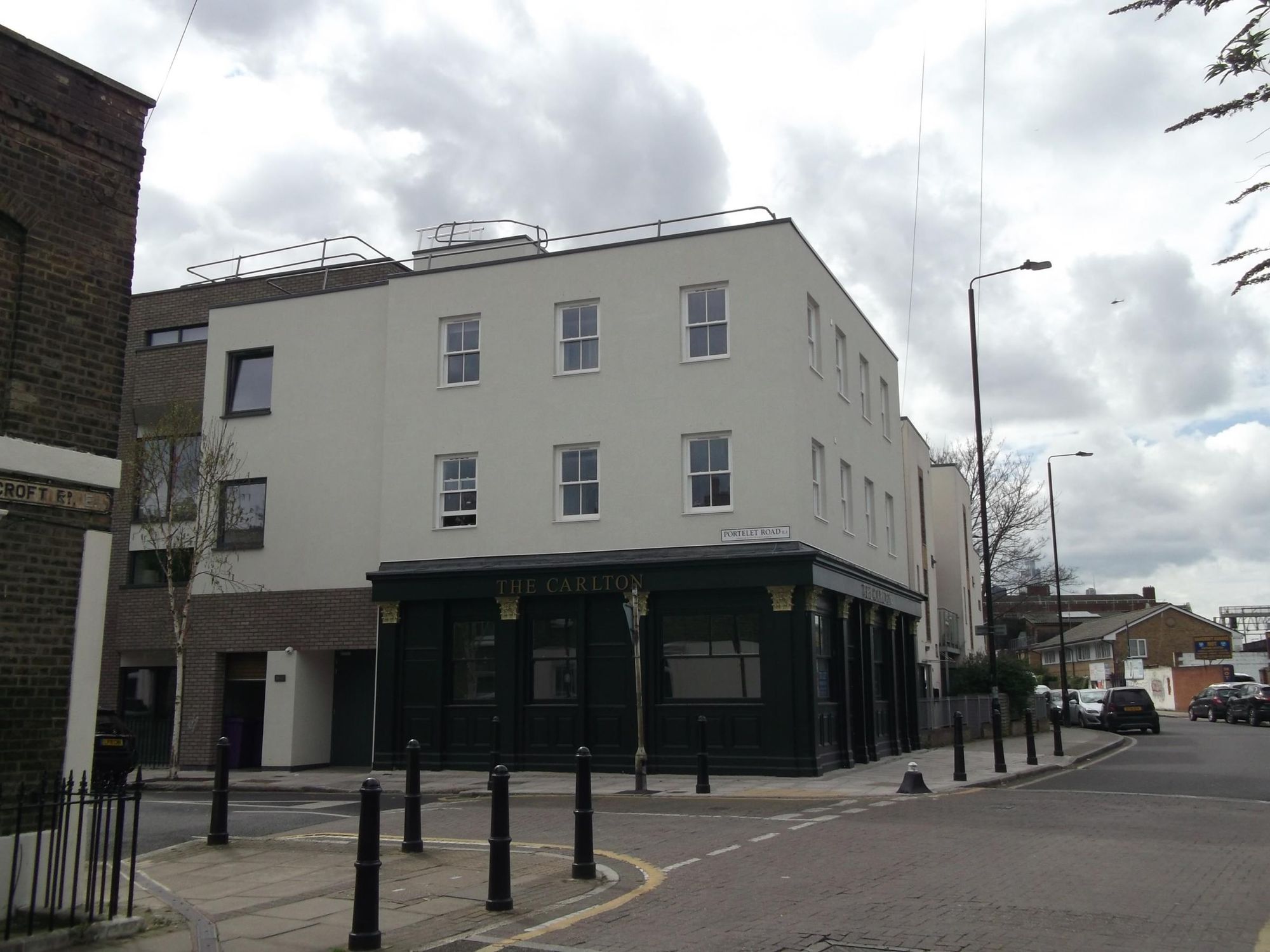 Carlton London E1 taken-20220413. (Pub, External, Key). Published on 22-04-2022