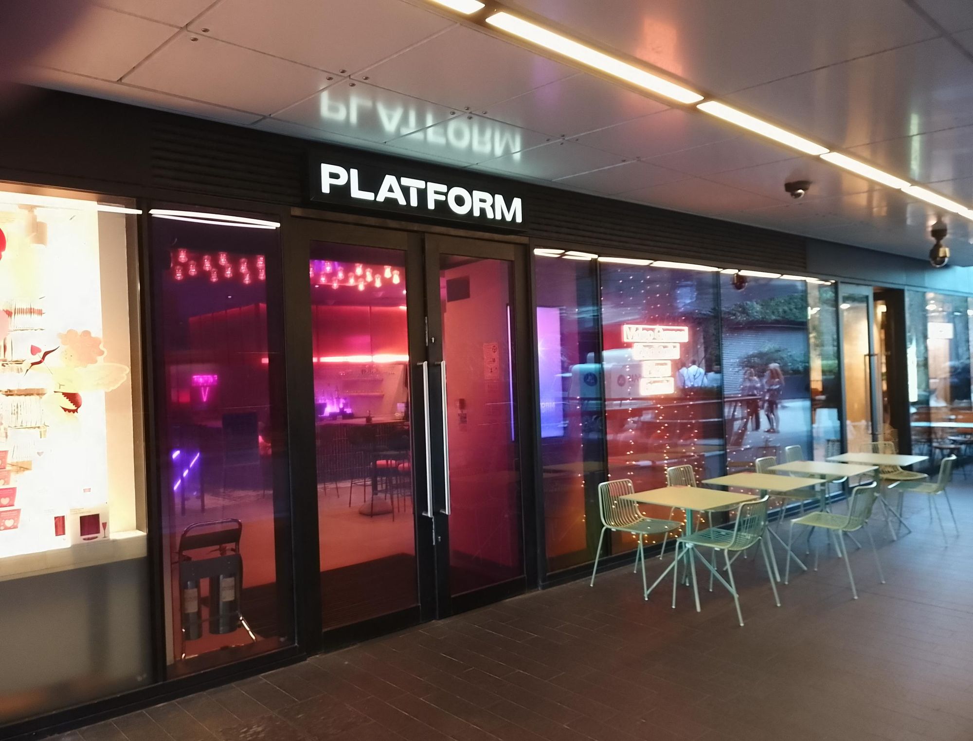 London E14 Platform Canary Whart taken 20240212. (Pub, External, Key). Published on 12-02-2024